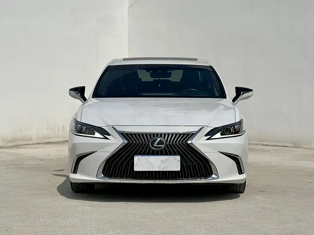 Lexus ES — фото 2