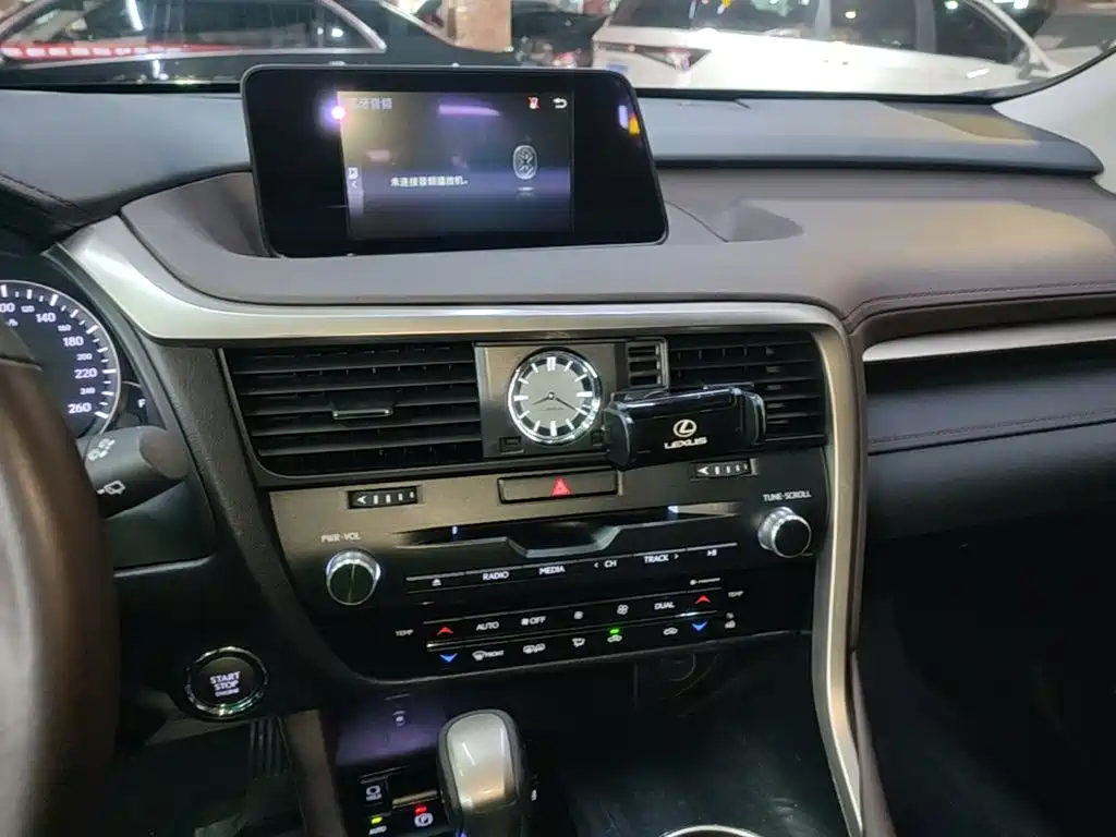 Lexus RX — фото 13
