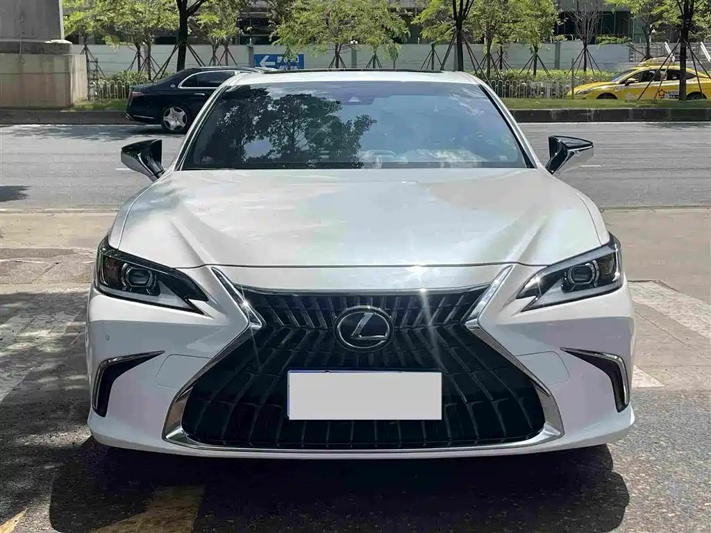 Lexus ES — фото 2