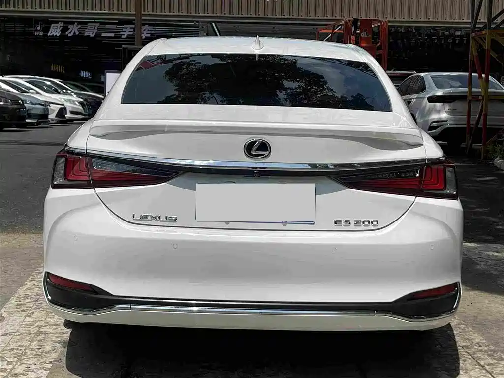 Lexus ES — фото 6