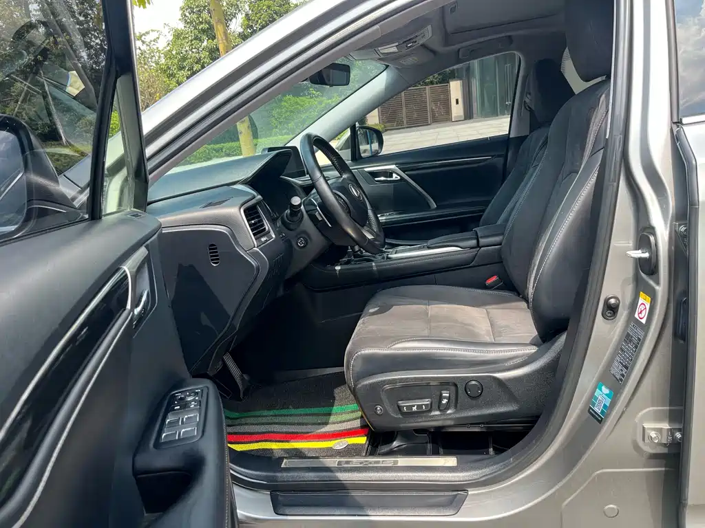 Lexus RX — фото 9