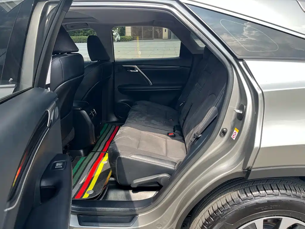 Lexus RX — фото 10