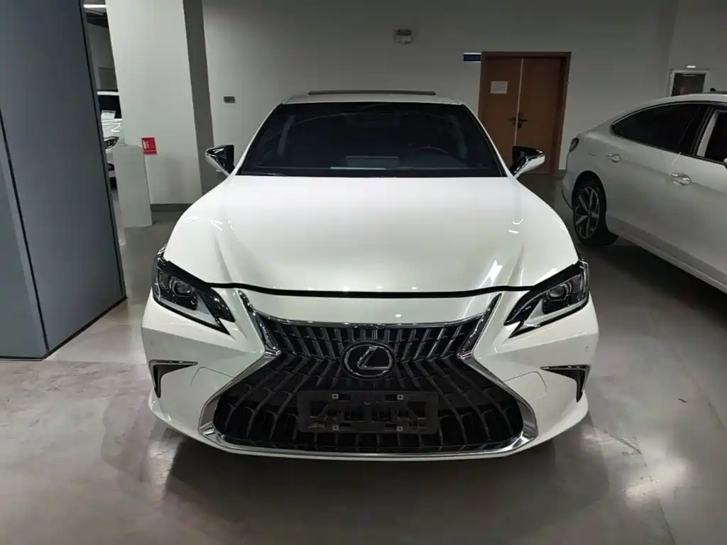 Lexus ES — фото 3