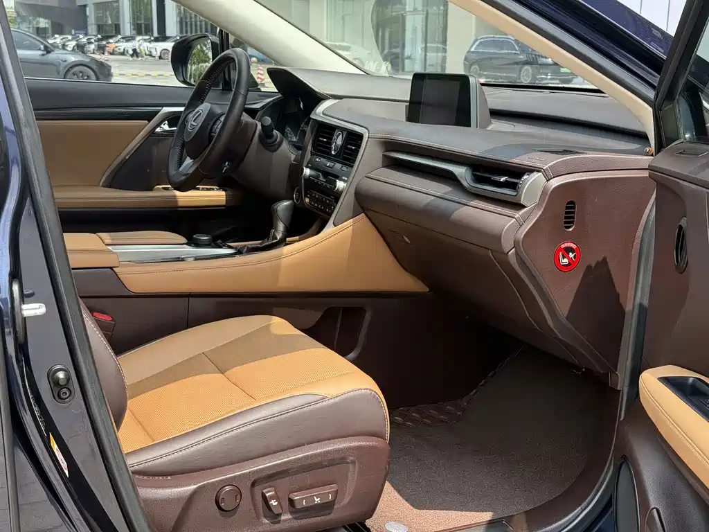 Lexus RX — фото 13
