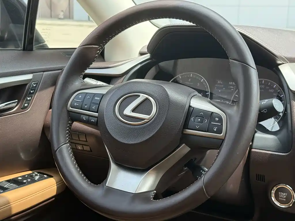 Lexus RX — фото 18