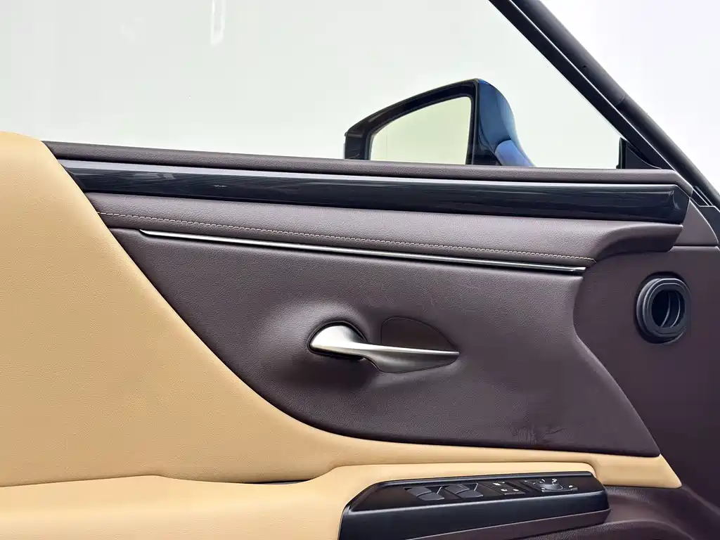 Lexus ES — фото 15