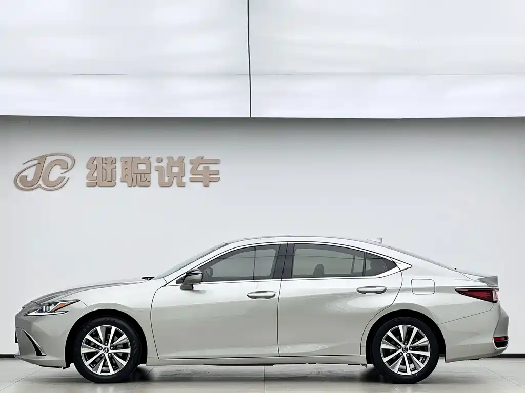 Lexus ES — фото 3