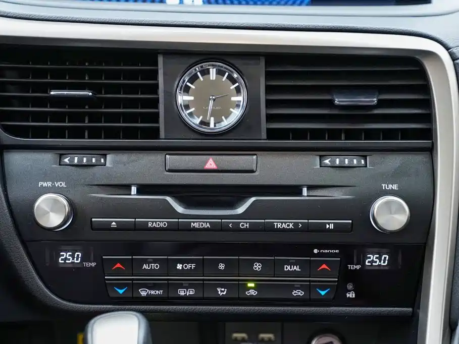 Lexus RX — фото 10