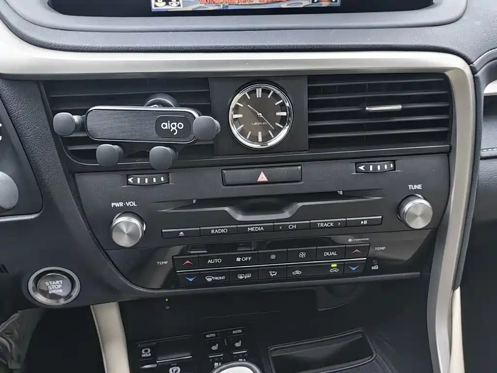 Lexus RX — фото 14