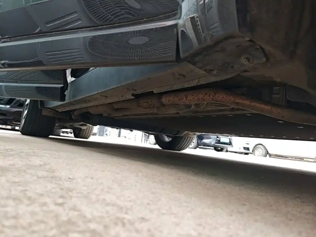 Li Auto Li L8 — фото 21