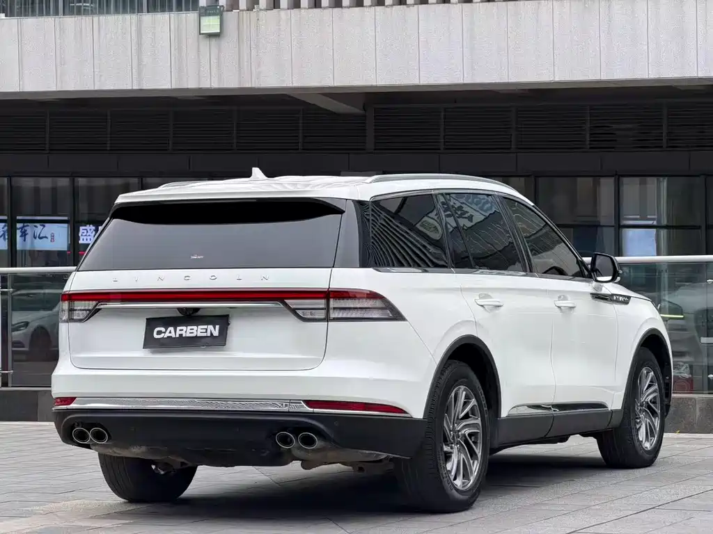 Lincoln Aviator — фото 9