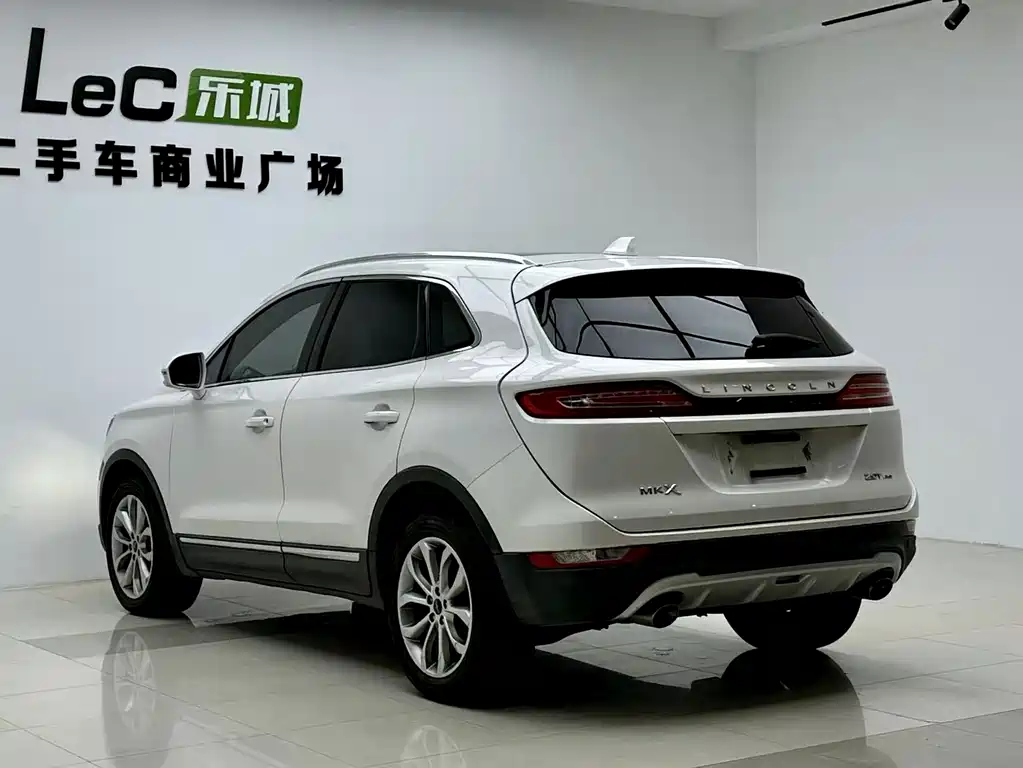Lincoln MKC — фото 16