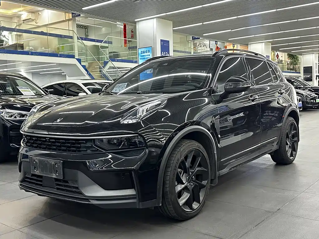 Lynk & Co 01