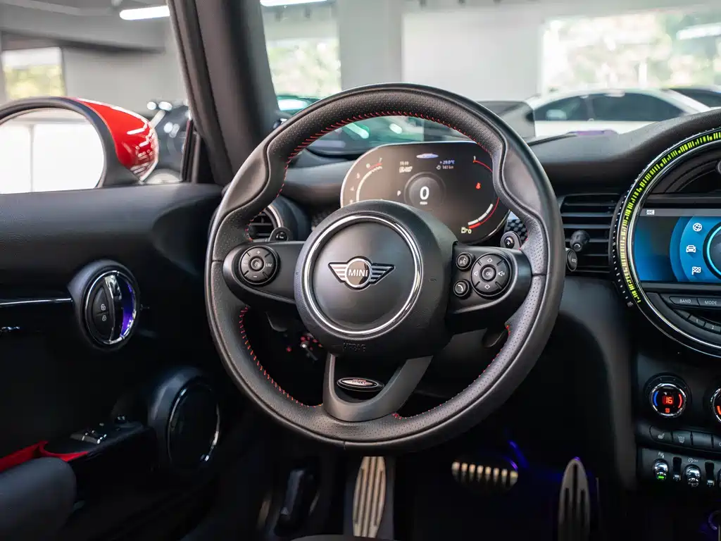 MINI Mini JCW — фото 11