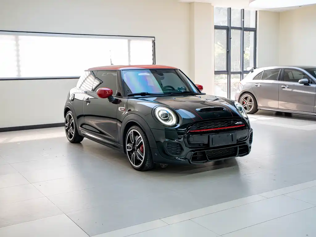 MINI Mini JCW — фото 3