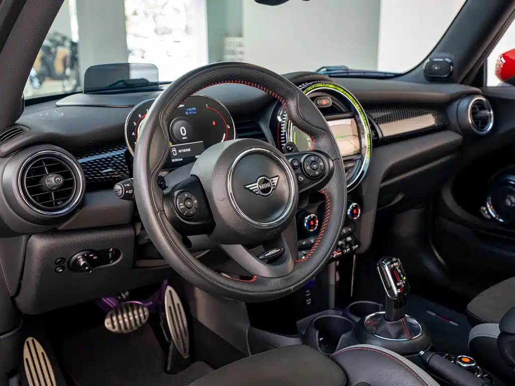 MINI Mini JCW — фото 10