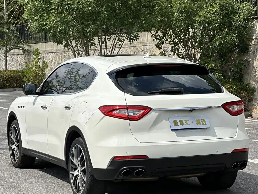 Maserati Levante — фото 4