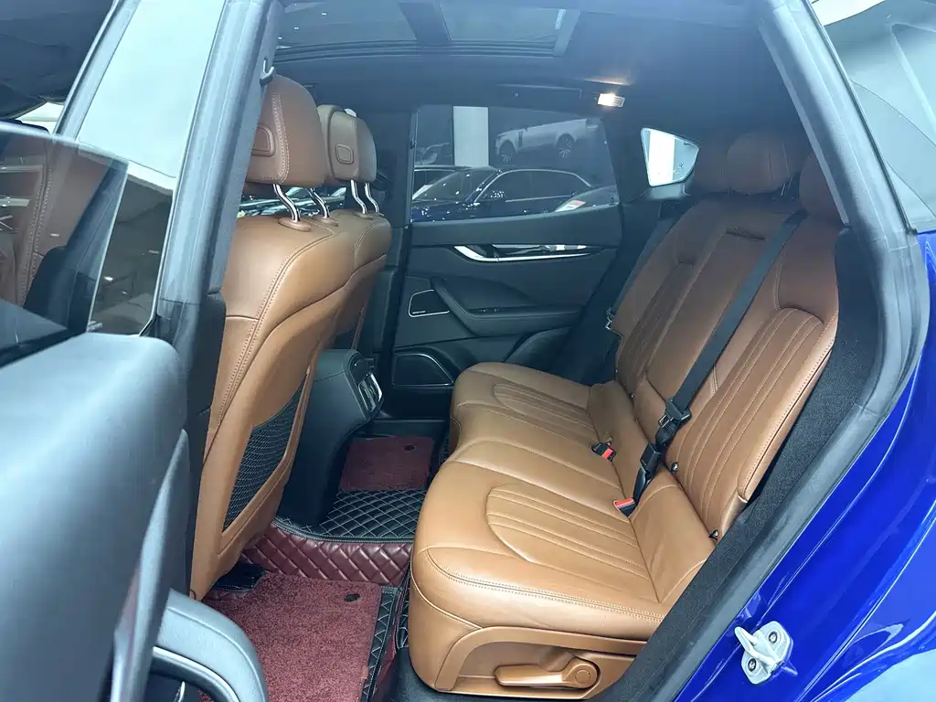Maserati Levante — фото 14