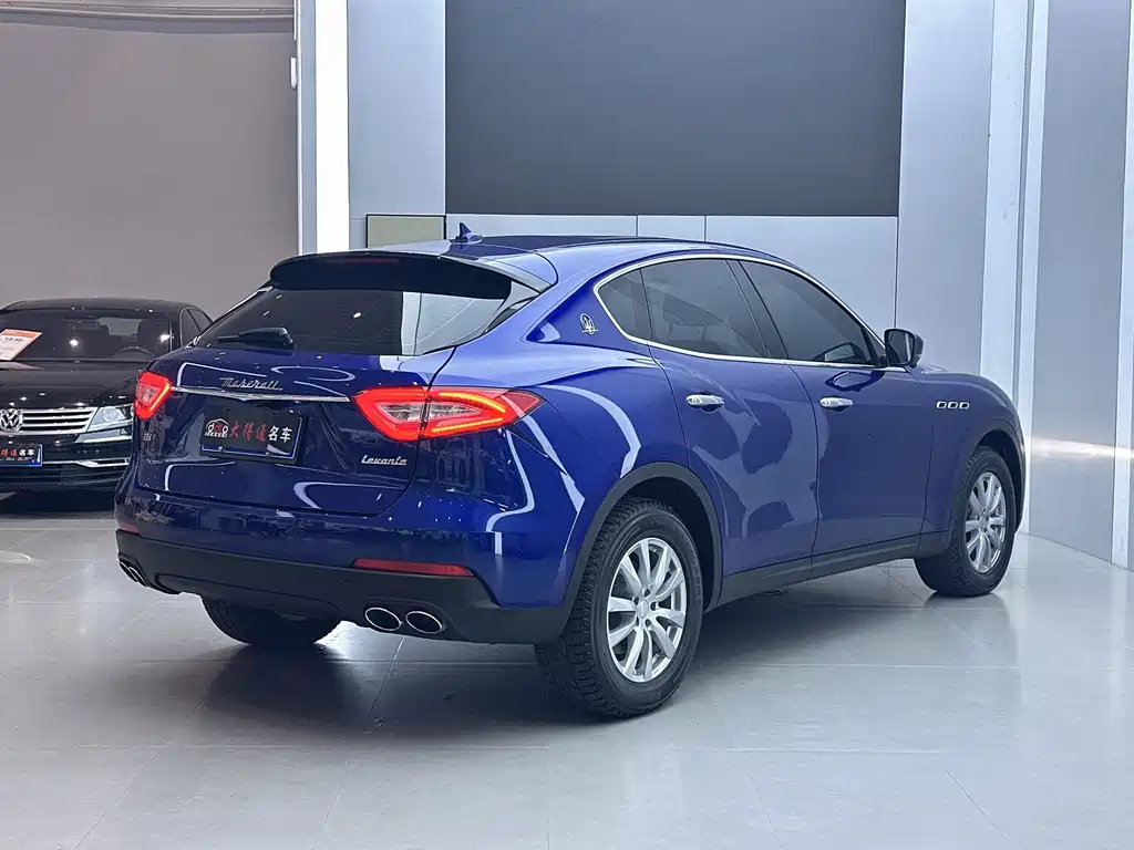Maserati Levante — фото 17