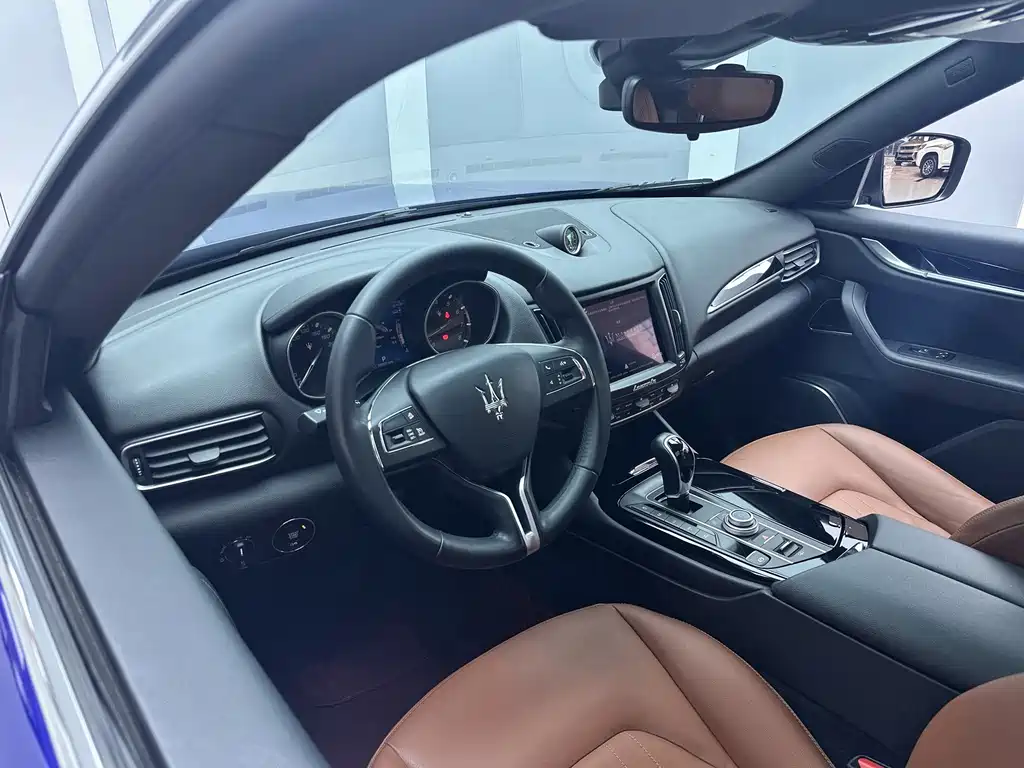 Maserati Levante — фото 3
