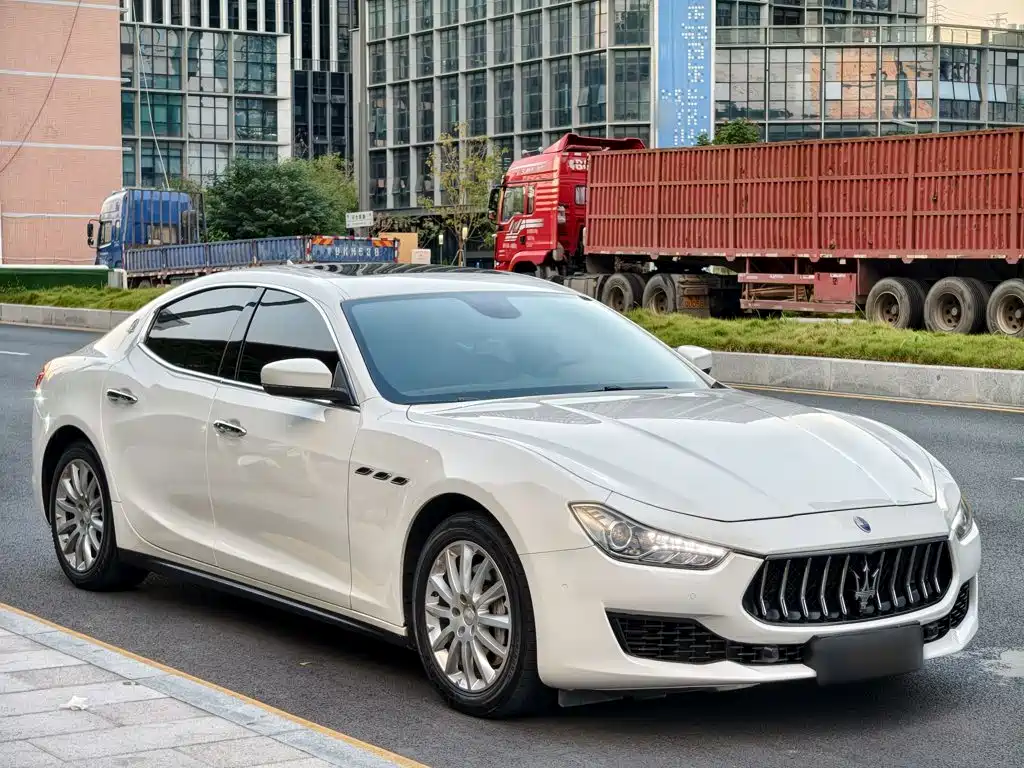 Maserati Ghibli — фото 5