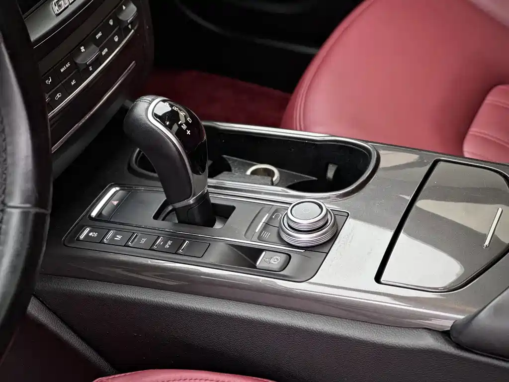 Maserati Ghibli — фото 11