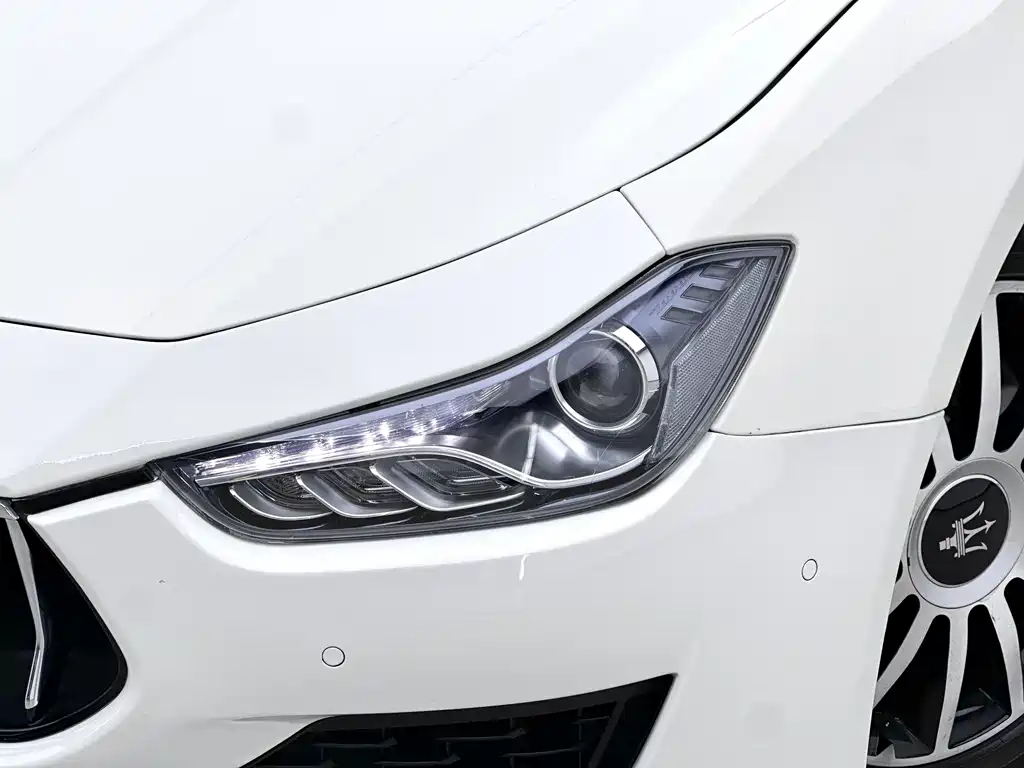 Maserati Ghibli — фото 15