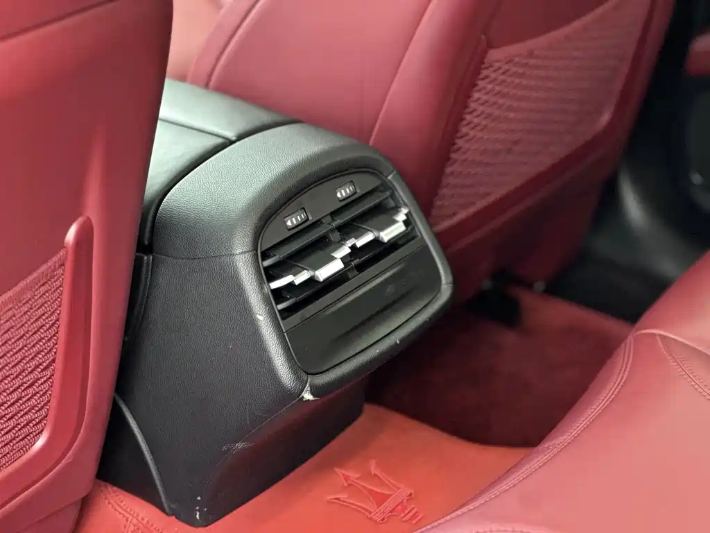 Maserati Ghibli — фото 9