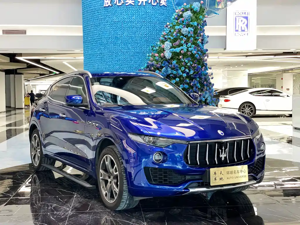 Maserati Levante — фото 3