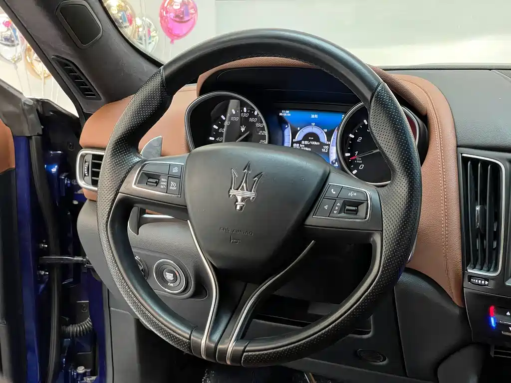Maserati Levante — фото 8
