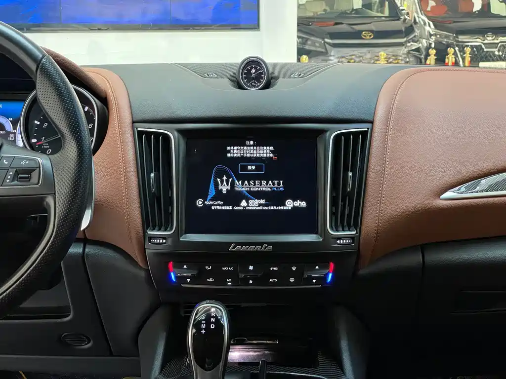 Maserati Levante — фото 9