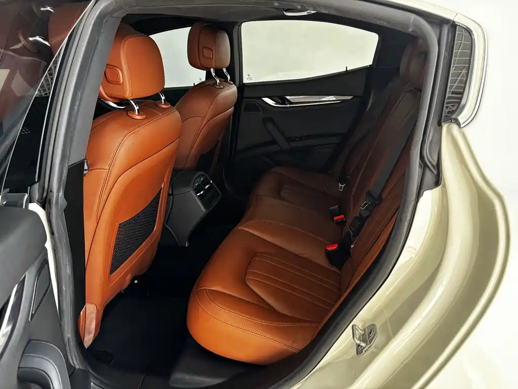 Maserati Ghibli — фото 22