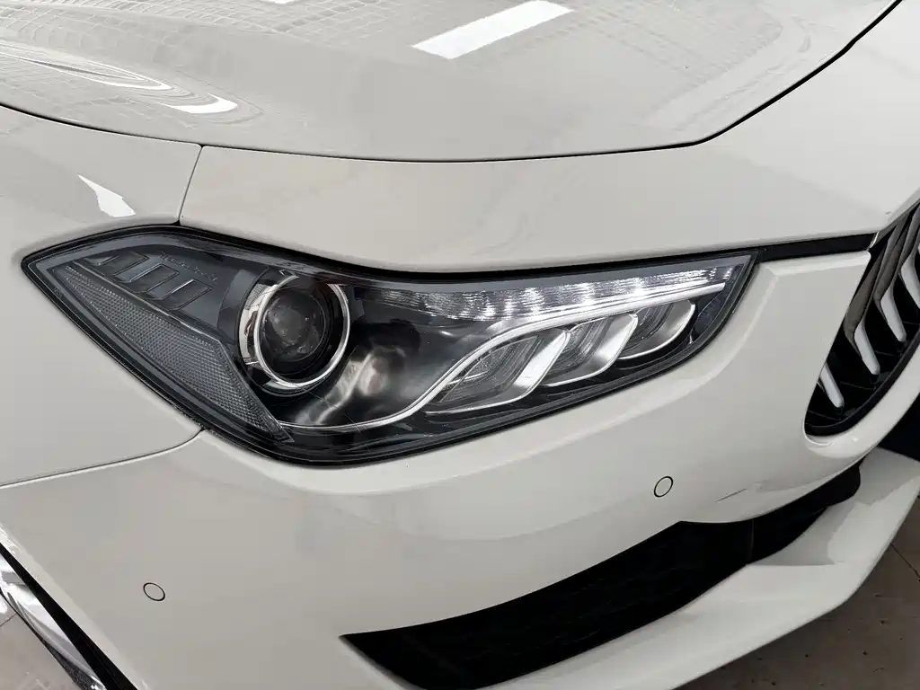 Maserati Ghibli — фото 8