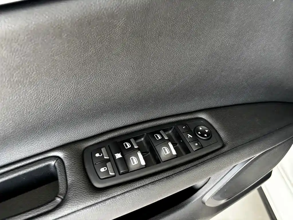 Maserati Ghibli — фото 10