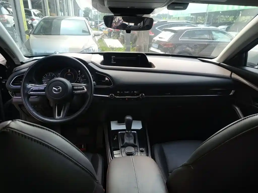 Mazda CX-30 — фото 10