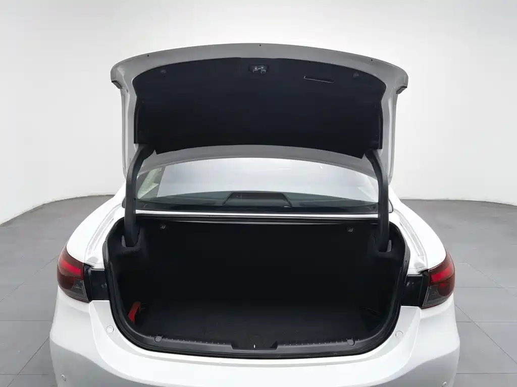 Mazda Atenza — фото 16