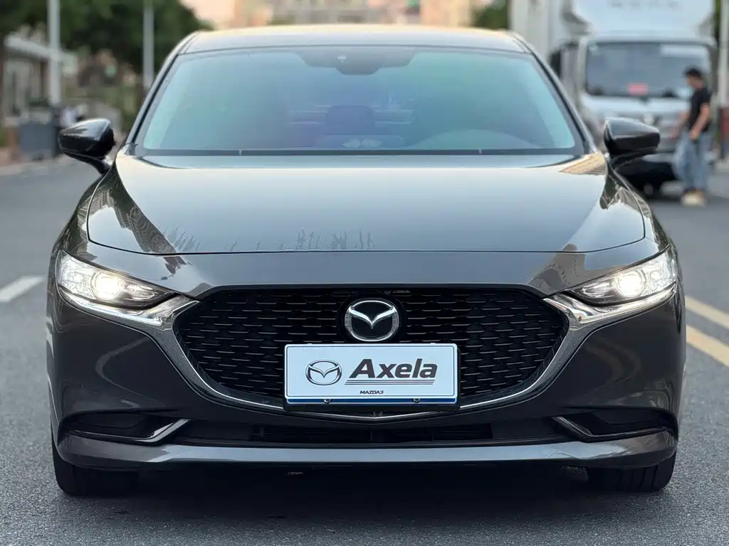 Mazda 3 Axela — фото 2