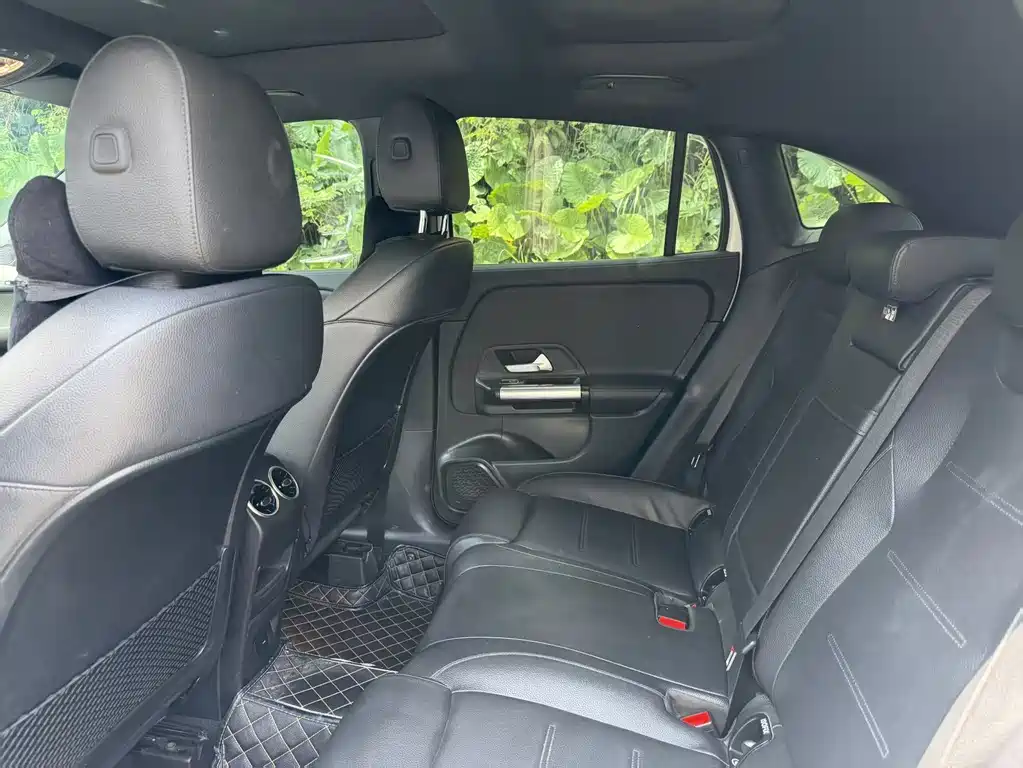 Mercedes-Benz GLA — фото 6
