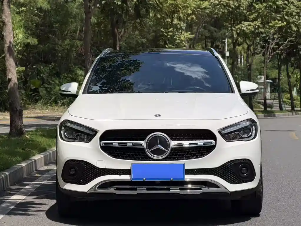 Mercedes-Benz GLA