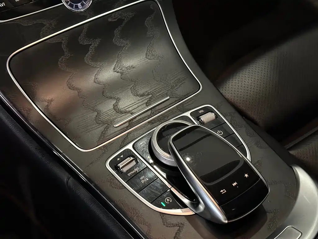 Mercedes-Benz C-Class — фото 14