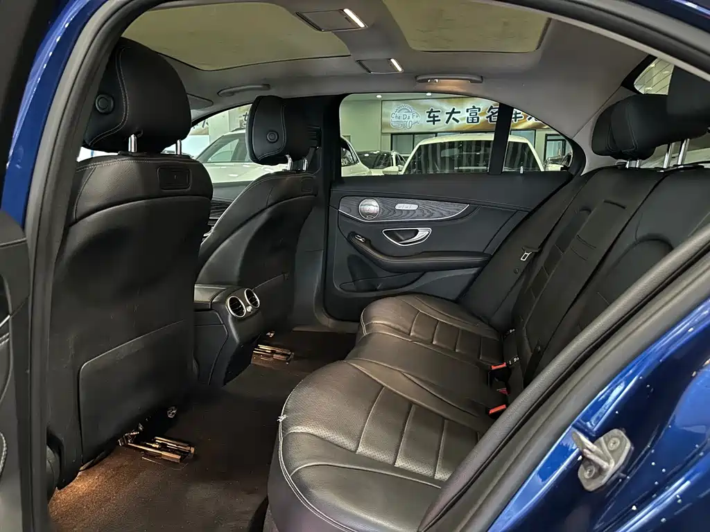 Mercedes-Benz C-Class — фото 15