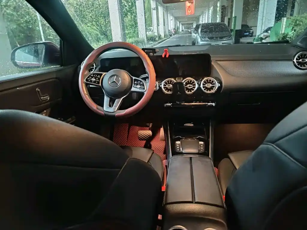 Mercedes-Benz GLA — фото 7