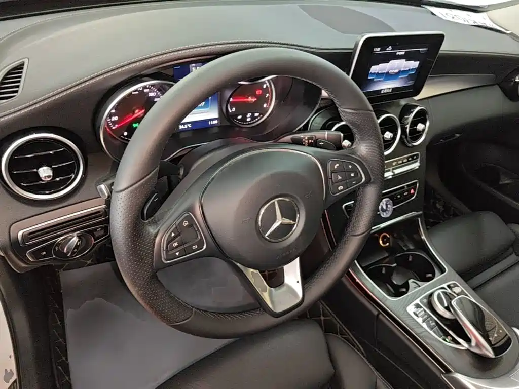 Mercedes-Benz C-Class — фото 10
