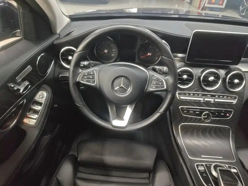 Mercedes-Benz C-Class — фото 11