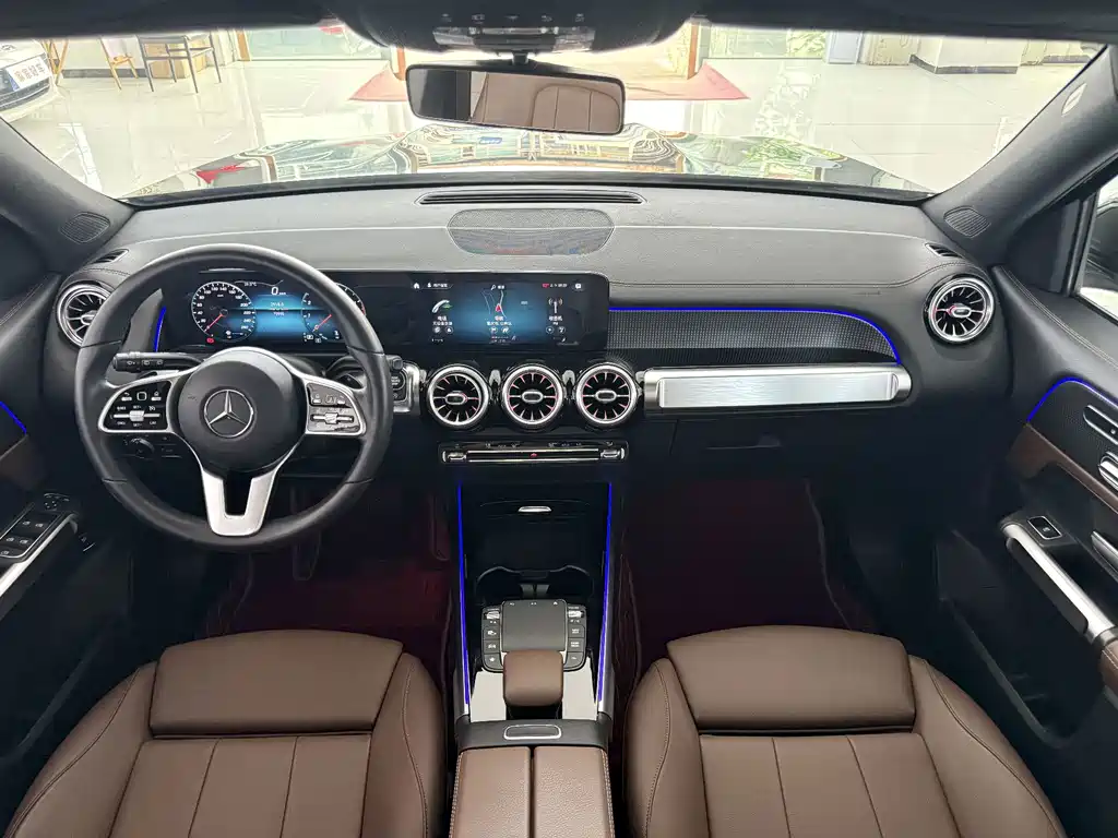 Mercedes-Benz GLB — фото 11