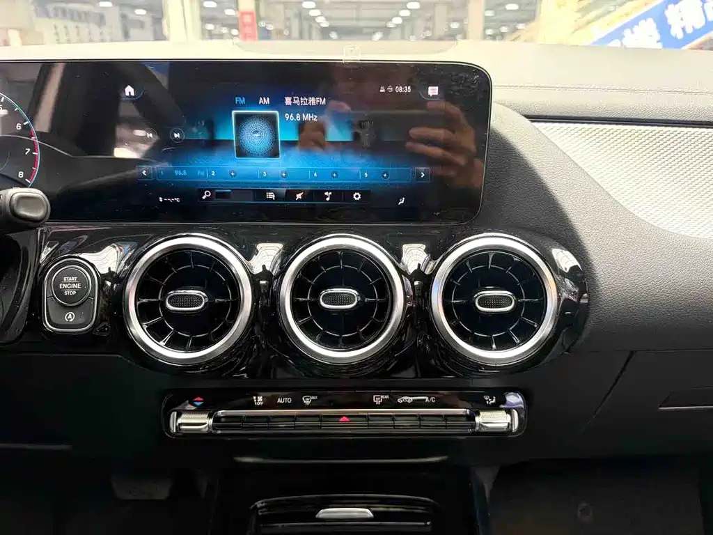 Mercedes-Benz GLA — фото 11