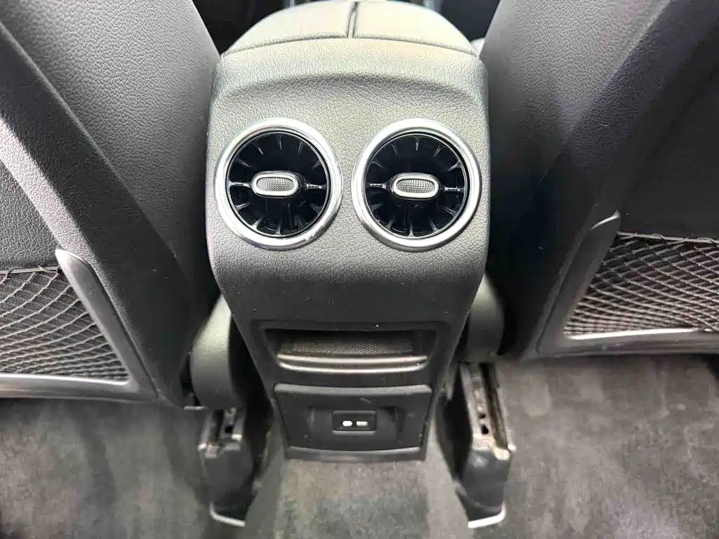 Mercedes-Benz GLA — фото 13