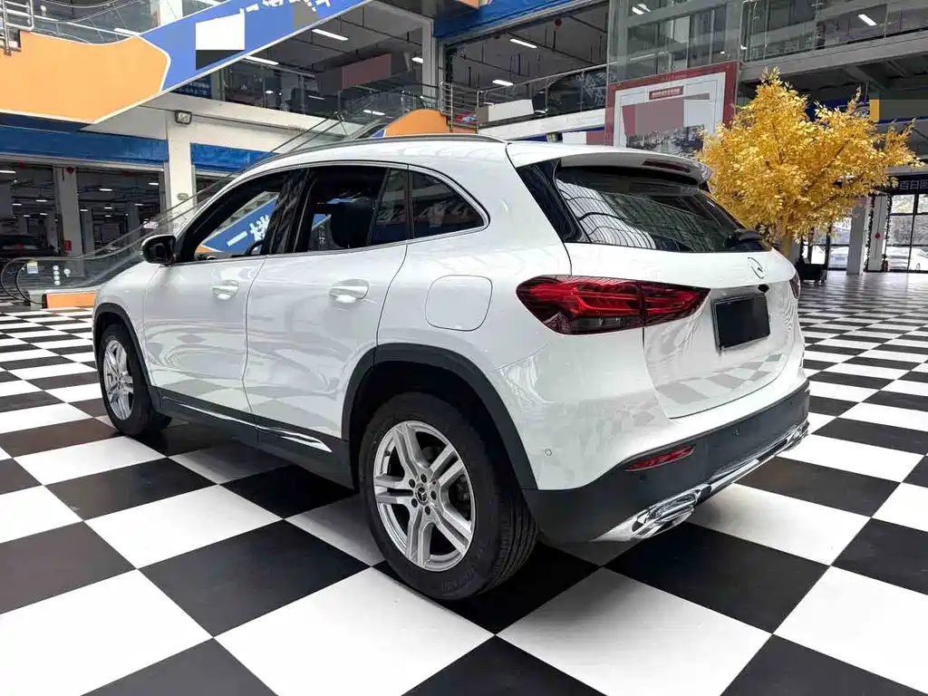 Mercedes-Benz GLA — фото 14