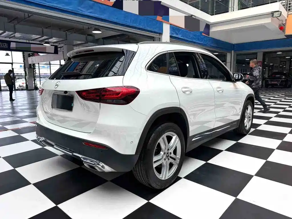 Mercedes-Benz GLA — фото 17