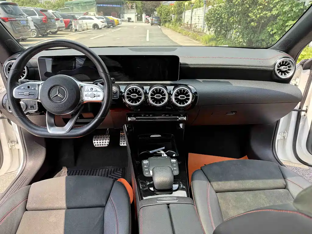 Mercedes-Benz CLA (Import) — фото 4